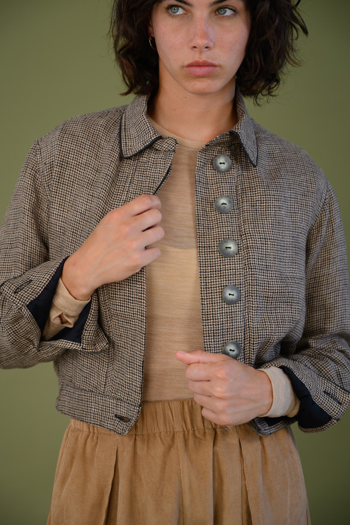 The Boy & I Mon Petit Jacket in linen with textured finish and button detail